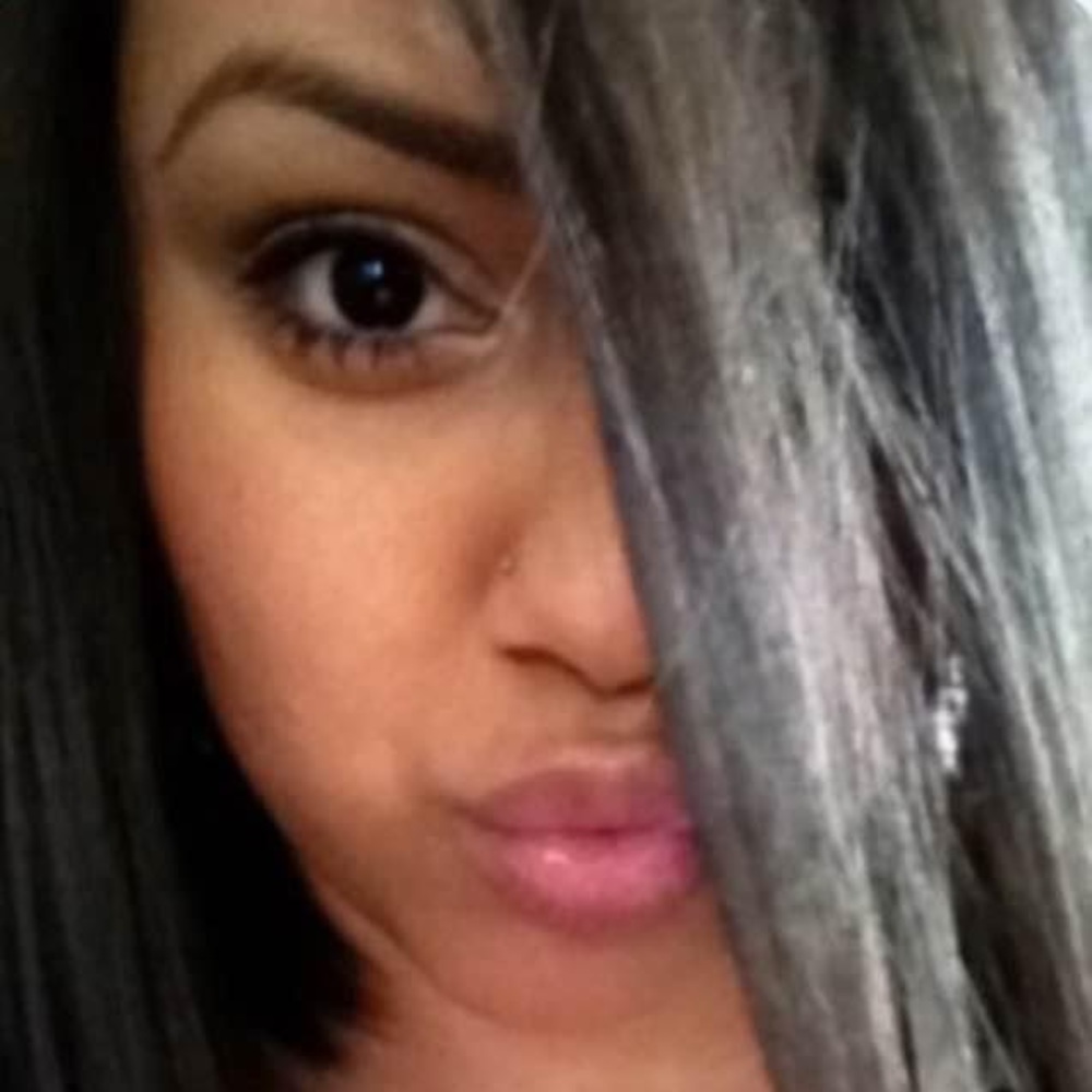 Meet your Posher, Claudia